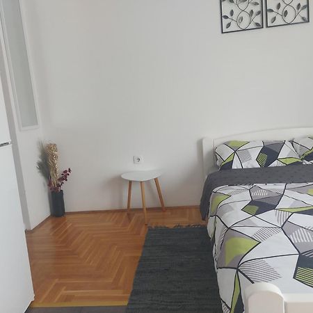 Nikola Ns Apartamento Novi Sad Exterior foto