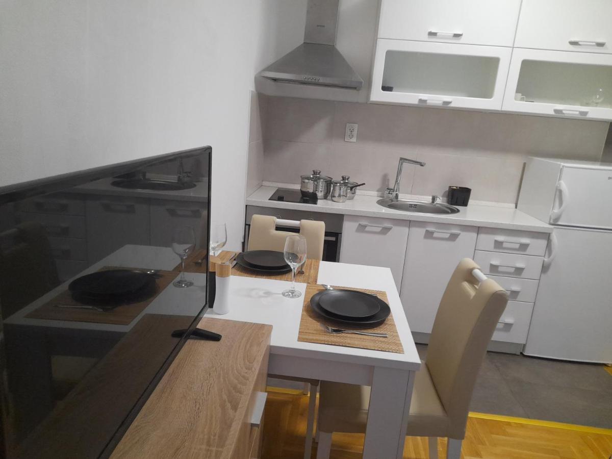 Nikola Ns Apartamento Novi Sad Exterior foto