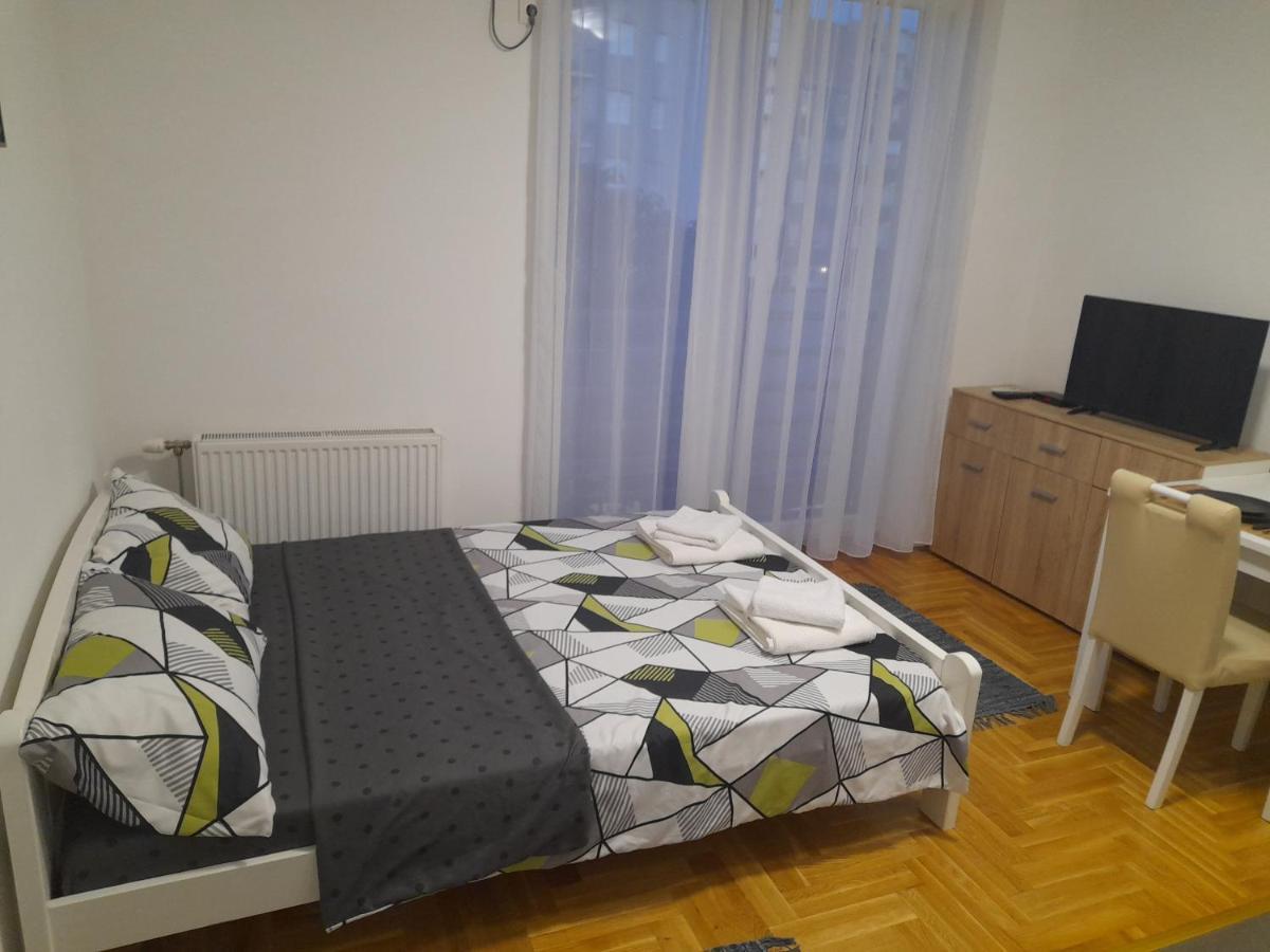 Nikola Ns Apartamento Novi Sad Exterior foto